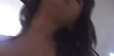 青岛露脸白嫩女孩女上位太淫荡