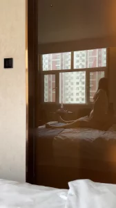 微露脸白嫩肥臀小骚逼女上