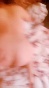 [原创] 淫荡情人自拍 极品白嫩翘臀 漂亮小嫩逼